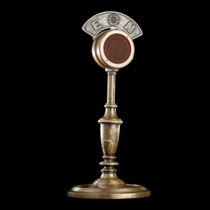 Imagem de 87 anos de Rádio Pública portuguesa