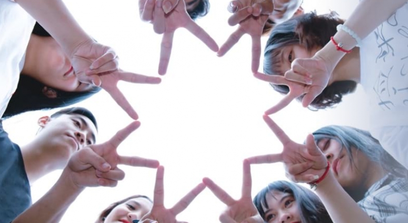 Imagem de “Terra Média”: jovens ao poder!