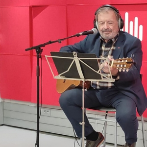 Imagem de Carlos Alberto Moniz veio “Por Esse Mar Abaixo” até à Antena 1