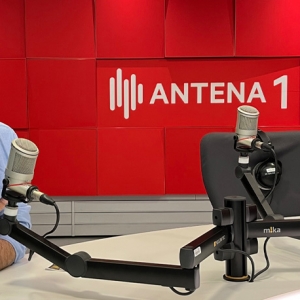 Imagem de Becas apresenta “Duetos” de Carlos do Carmo na Antena 1
