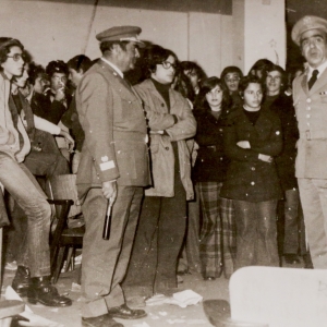 Imagem de “De Cravo ao Peito”: a detenção de 151 alunos