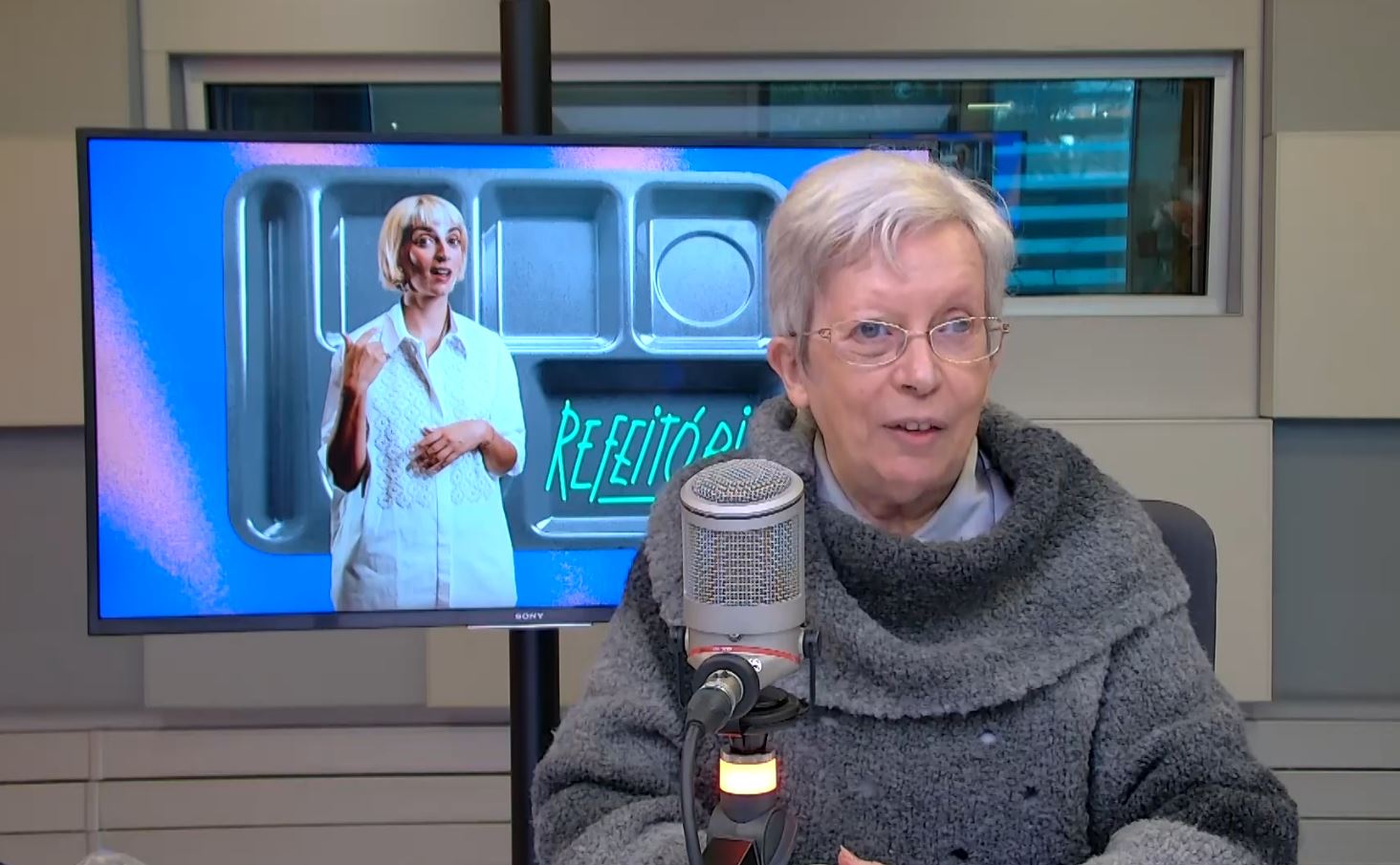 Deana Barroqueiro No Refeit rio RTP Antena 1