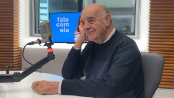 Imagem de Daniel Sampaio, psiquiatra e autor, conversa com Inês Maria Meneses