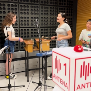 Imagem de Dia da Criança: o bairro do Cerco veio à Antena 1