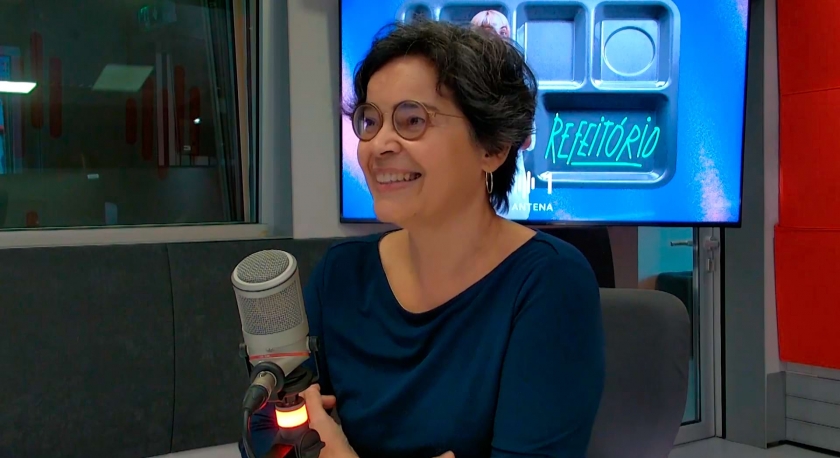 Joana Barrios entrevista a jornalista Alexandra Prado Coelho