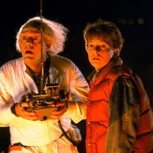 Imagem de Dia de “Regresso ao Futuro”: prego a fundo na nostalgia