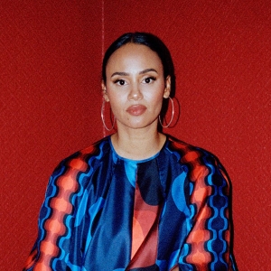 Imagem de Mayra Andrade: “reEncanto”