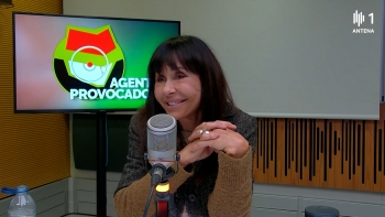 Manuela Moura Guedes recorda as gravações do disco “Álibi” no “Agente Provocador”