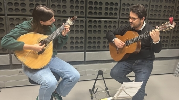 Imagem de Guitarra Portuguesa: uma aula na rádio