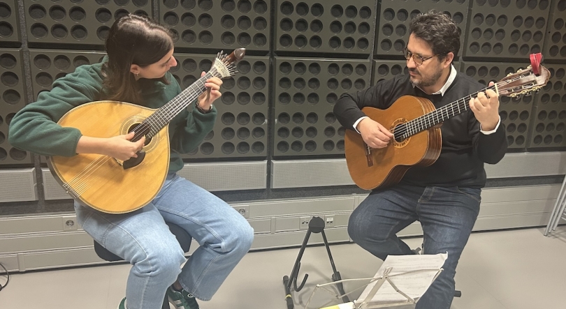 Imagem de Guitarra Portuguesa: uma aula na rádio