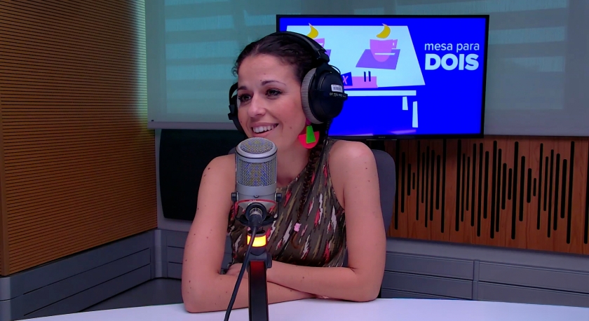 Imagem de “Mesa para Dois” com Sissi Martins