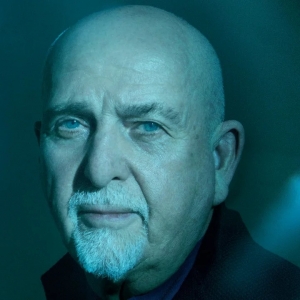 Imagem de Nos 75 anos de Peter Gabriel, recordar o seu disco de estreia