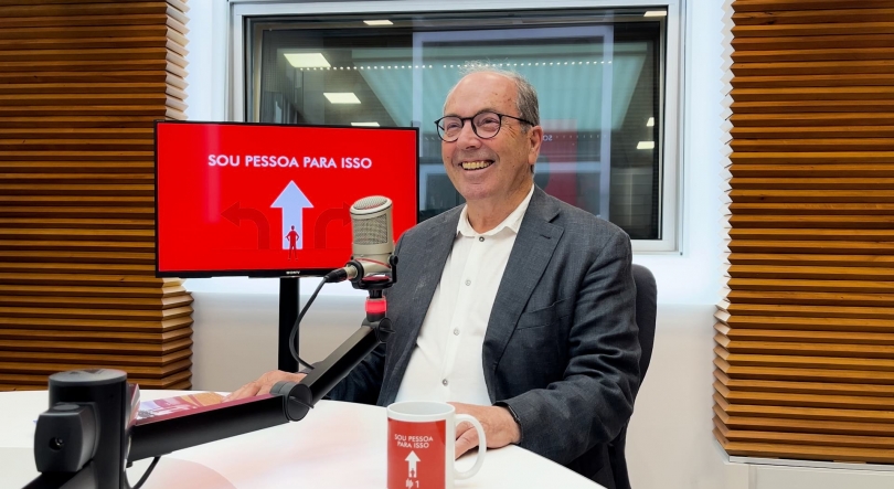 Imagem de Aurélio Tavares, entre a energia eólica e a pintura