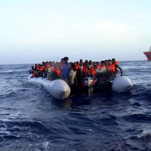 Imagem de “Amor, com esperança”: Mediterrâneo