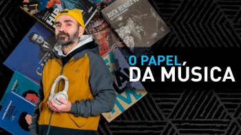 Imagem de Rui Miguel Abreu folheia “O Papel da Música”