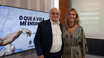 Imagem de Maestro António Victorino de Almeida à conversa com Mafalda Anjos