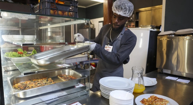 Imagem de O “A1 Doc” foi conhecer um projeto de pizzas solidárias em Lisboa