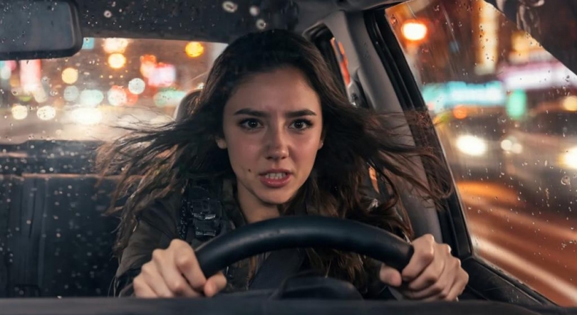 Imagem de “Terra Média”: uma atriz gerada por IA e South Park na TV