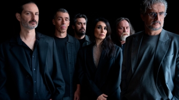 Imagem de Cara de Espelho: “B”