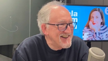 Imagem de Carlos Alberto Vidal à conversa com Inês Maria Meneses