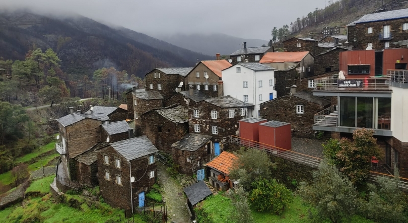 Imagem de Reportagem na Serra do Açor: o que fica quando as chamas se apagam