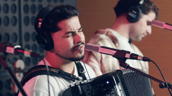 Imagem de Vizinhos: “Laranjeiras” (Ao Vivo)