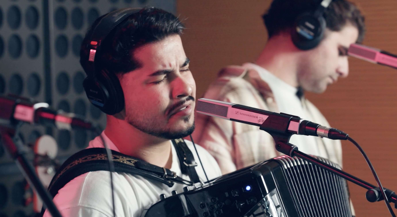 Imagem de Vizinhos: “Laranjeiras” (Ao Vivo)