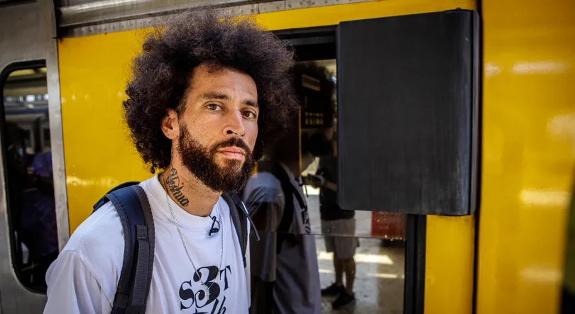 Imagem de GDM, rapper brasileiro, no “Mesa para Dois”