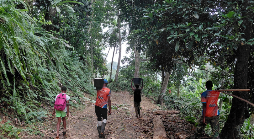 Imagem de Reportagem em São Tomé: “O Futuro Adiado na Terra do Leve-Leve”
