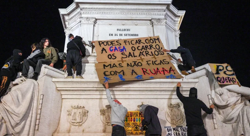 Imagem de Habitação: o povo saiu à rua