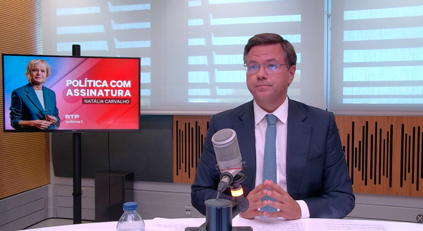 Imagem de Ambição da AD é maioria absoluta, assume Ministro da Reforma do Estado