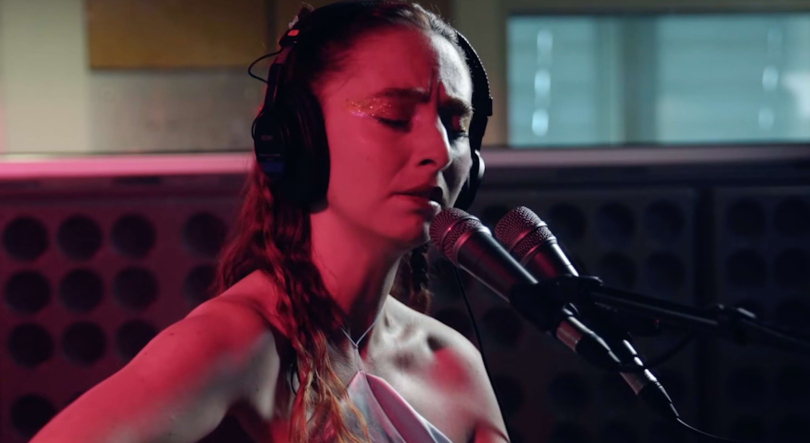 Imagem de emmy Curl: “Lembra-me Um Sonho Lindo” (Ao Vivo)